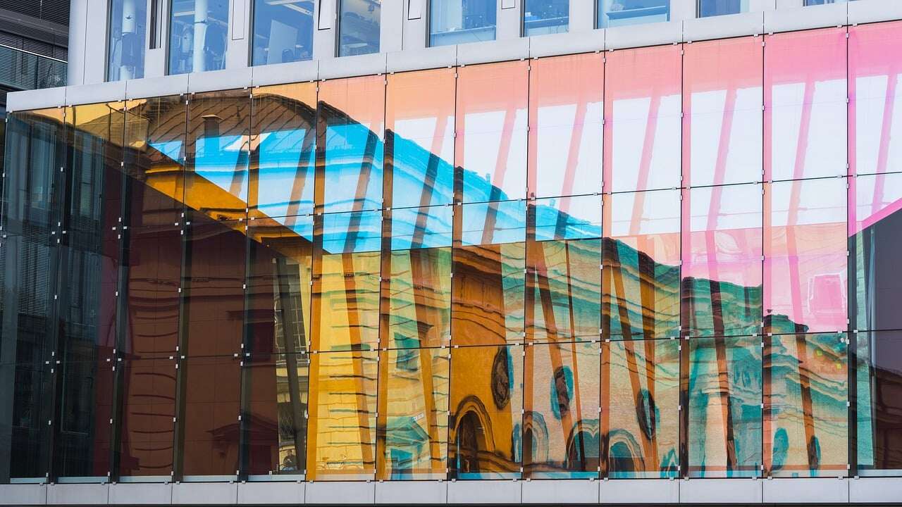 glass-facade-8016589_1280